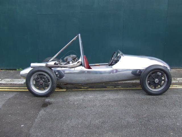 Image of a Cooper 500 racing car