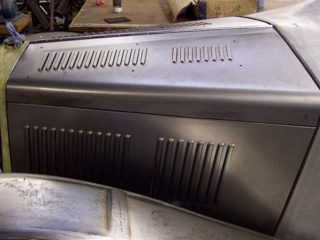 Bonnet fited to car showing louvres
